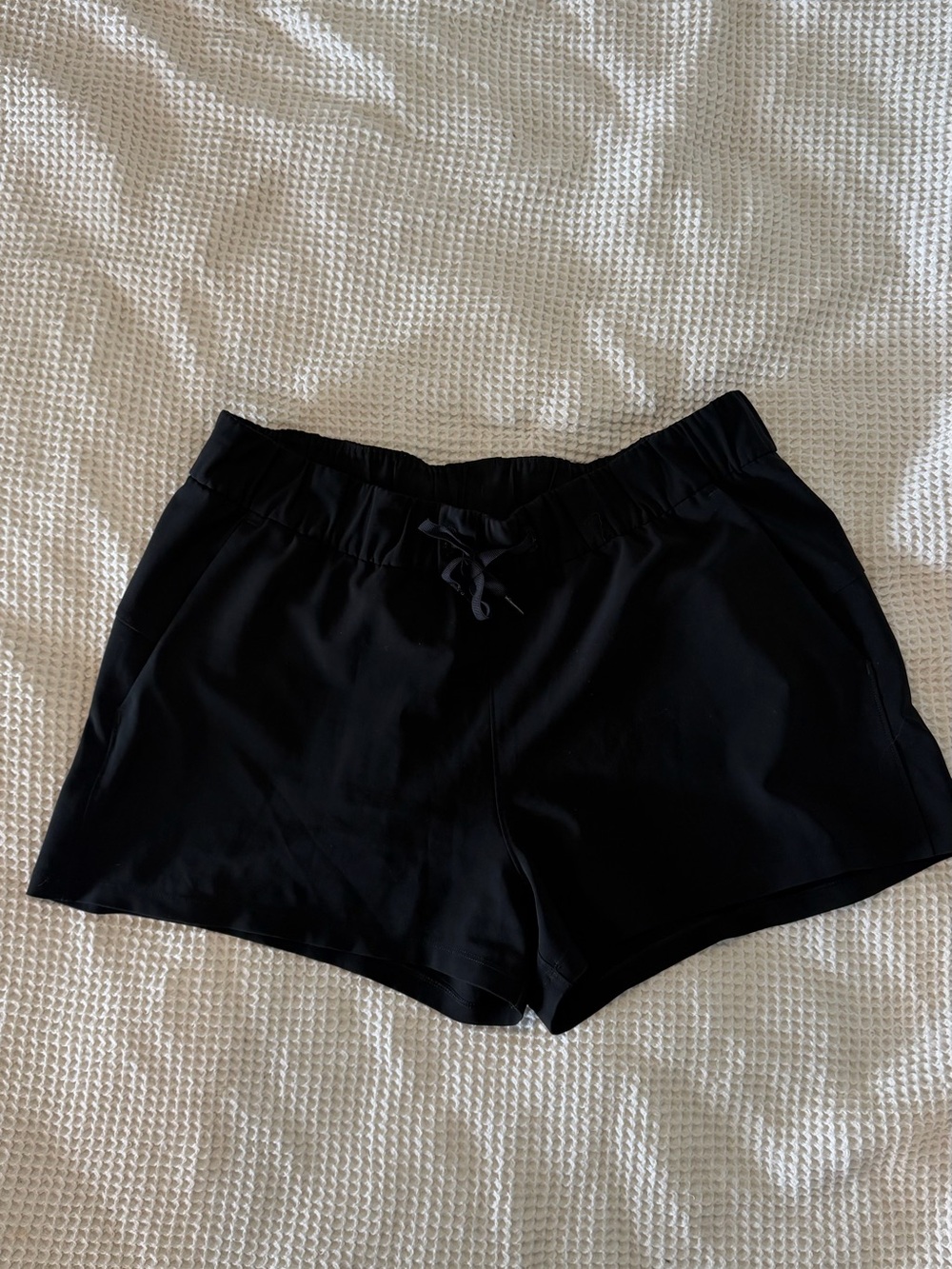 Lululemon On the Fly 2.5” Black Athletic Shorts - size 12